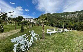 Семеен Хотел Боровица